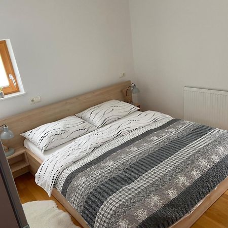 Apartma Pika Мойстрана Екстер'єр фото